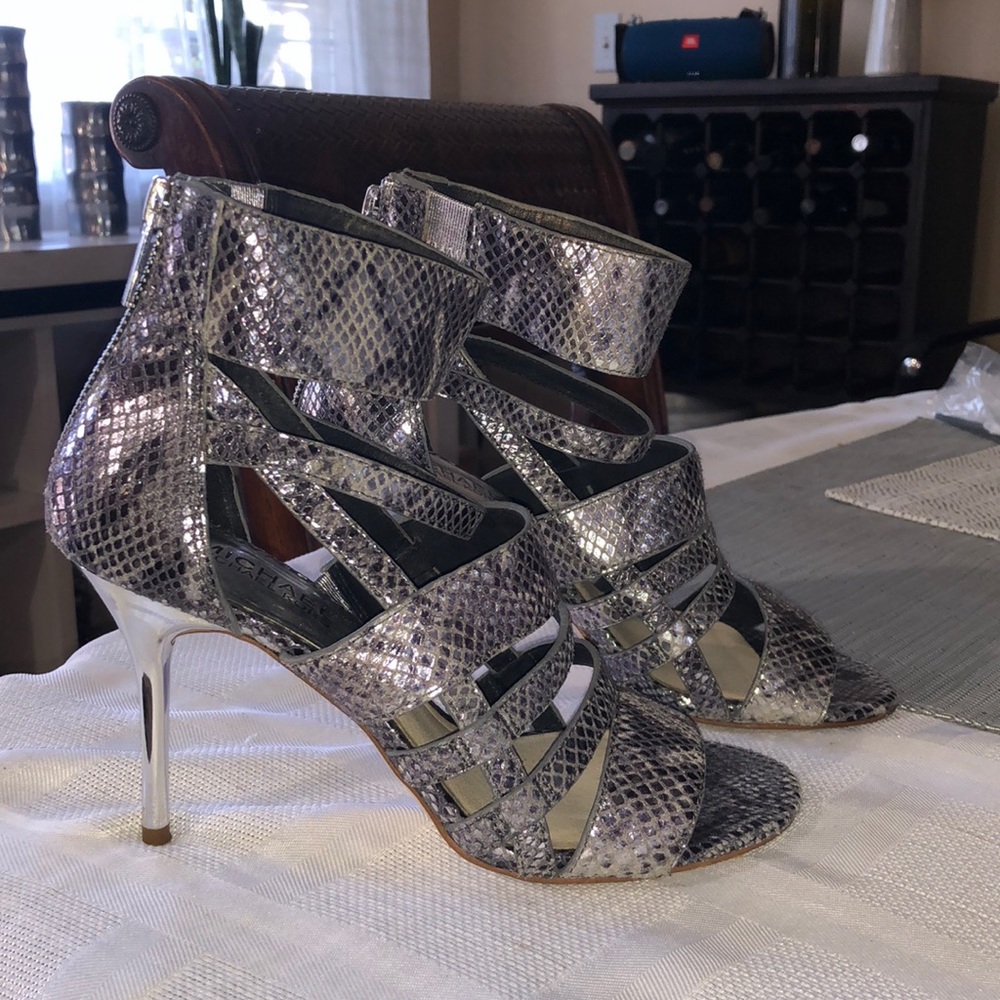Michael kors heel